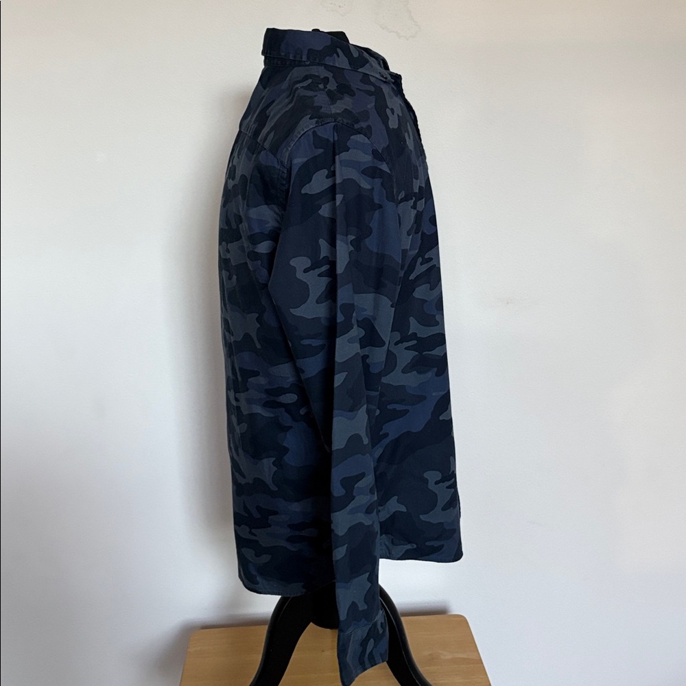 Banana Republic Untucked Slim Fit Men's Camouflage Button-Up Shirt Size Large - Picture 4 of 10